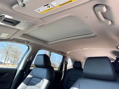 Used 2023 Honda CR-V EX-L image 25