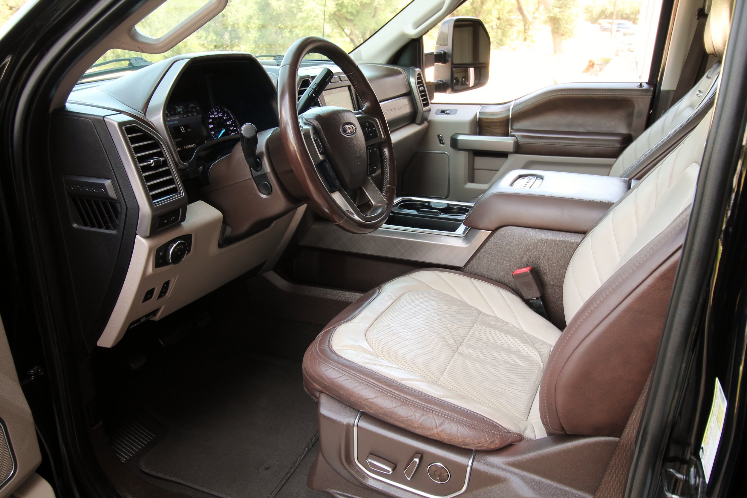 Used 2019 Ford F250 Limited AWD/4WD image 24