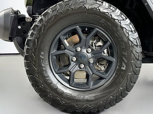 Used 2024 Jeep Wrangler Unlimited AWD/4WD image 11