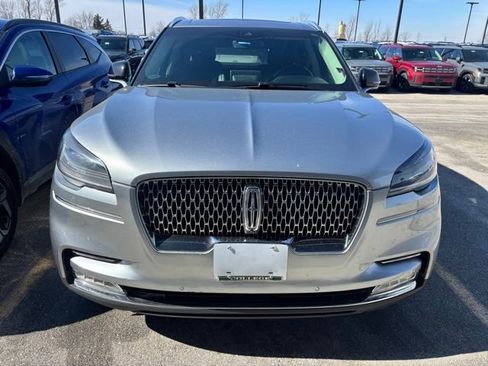 Used 2020 Lincoln Aviator Reserve w/ Equipment Group 201A image 2