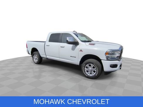 Used 2024 RAM 2500 Laramie AWD/4WD image 2