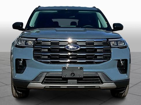 New 2026 Ford Explorer Active w/ Active Comfort Package image 3