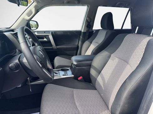 Used 2019 Toyota 4Runner SR5 AWD/4WD image 12