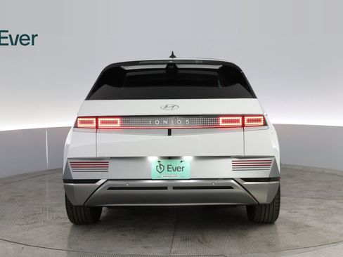 Used 2024 Hyundai Ioniq 5 Limited image 13