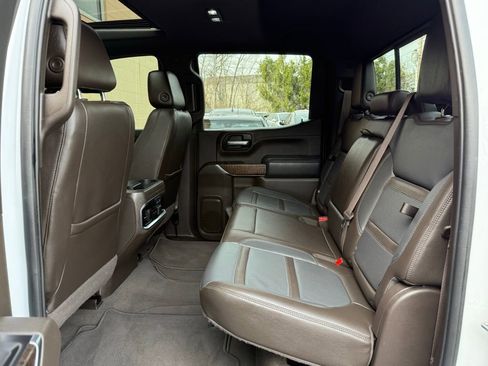 Used 2019 GMC Sierra 1500 Denali w/ Technology Package AWD/4WD image 12