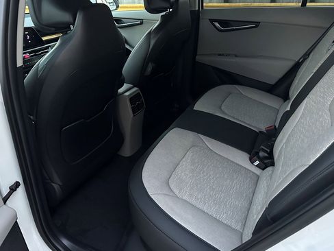 New 2025 Kia Niro Wave w/ Wave Preserve Package image 16