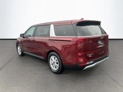 Used 2024 Kia Carnival LX FWD image 5
