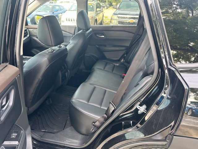 Used 2023 Nissan Rogue SV w/ SV Premium B Package FWD image 6