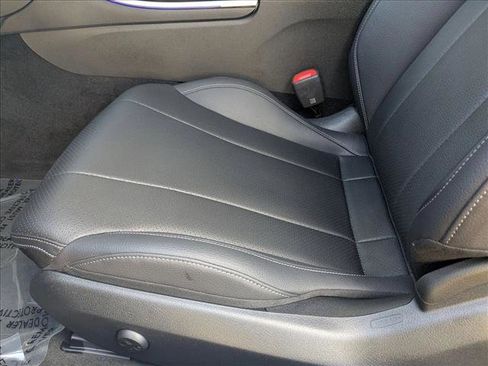 New 2026 Mercedes-Benz CLE 300 4MATIC Coupe image 5