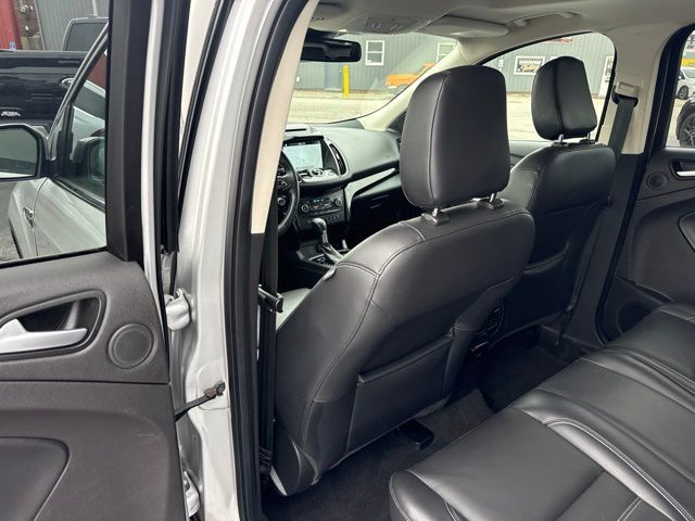 Used 2018 Ford Escape Titanium w/ Ford Safe & Smart Package AWD/4WD image 29