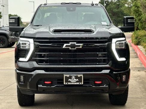 Used 2025 Chevrolet Silverado 2500 LTZ w/ LTZ Plus Package AWD/4WD image 9