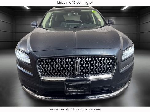 Used 2022 Lincoln Nautilus Reserve image 11
