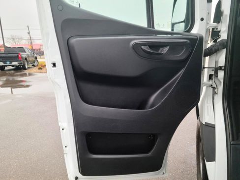Used 2022 Mercedes-Benz Sprinter 1500 image 8