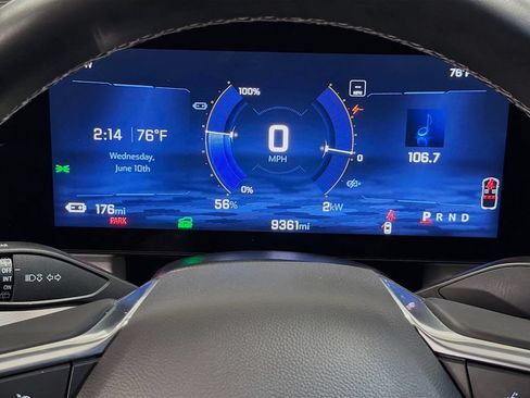Used 2025 Chevrolet Equinox EV LT w/ Convenience Package FWD image 14