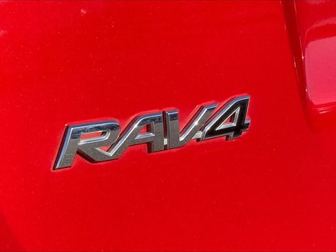 Used 2016 Toyota RAV4 LE AWD/4WD image 31