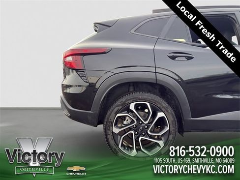 Used 2024 Chevrolet Trax RS image 23