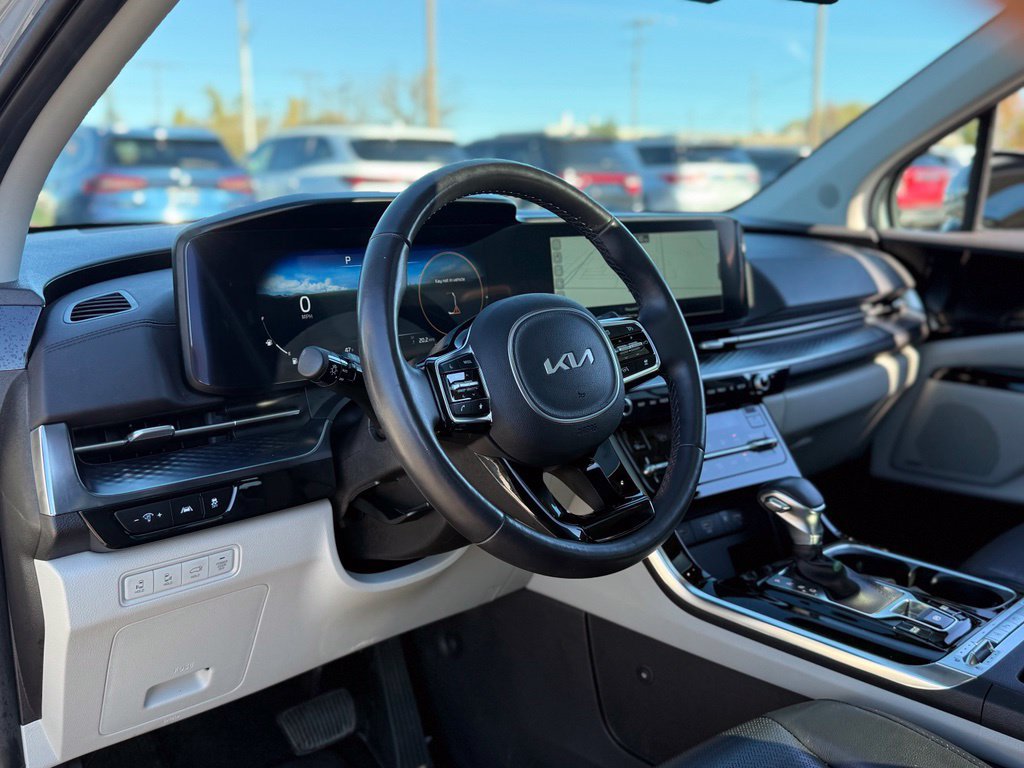 Used 2024 Kia Carnival SX Prestige FWD image 12