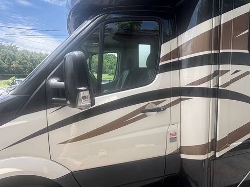 Used 2013 Mercedes-Benz Sprinter 3500 image 3