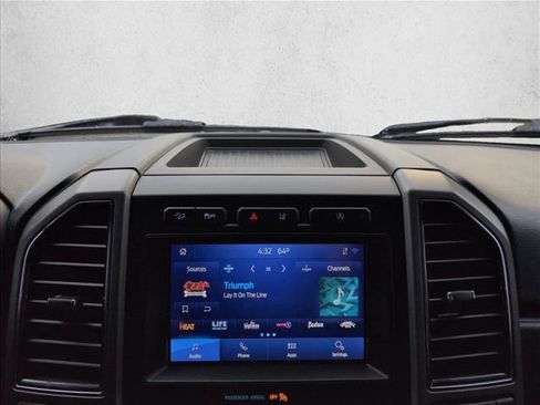 Used 2021 Ford Expedition XLT image 12