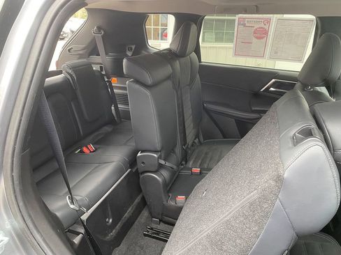 Used 2024 Mitsubishi Outlander SE image 26