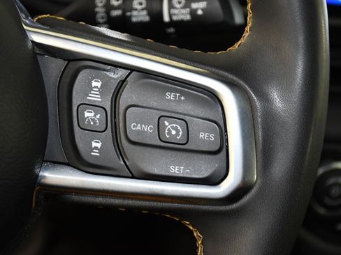 Used 2024 Jeep Wrangler Unlimited Sahara AWD/4WD image 21