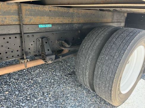 Used 2021 Isuzu NPR RWD image 15