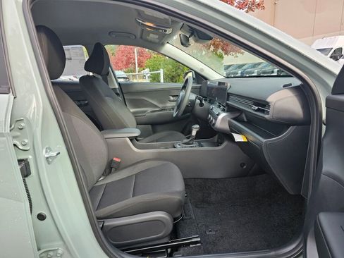 New 2026 Hyundai Kona SE image 10