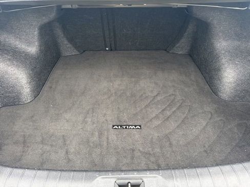 Used 2024 Nissan Altima 2.5 S FWD image 11