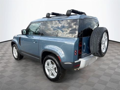 Used 2023 Land Rover Defender 90 SE image 8