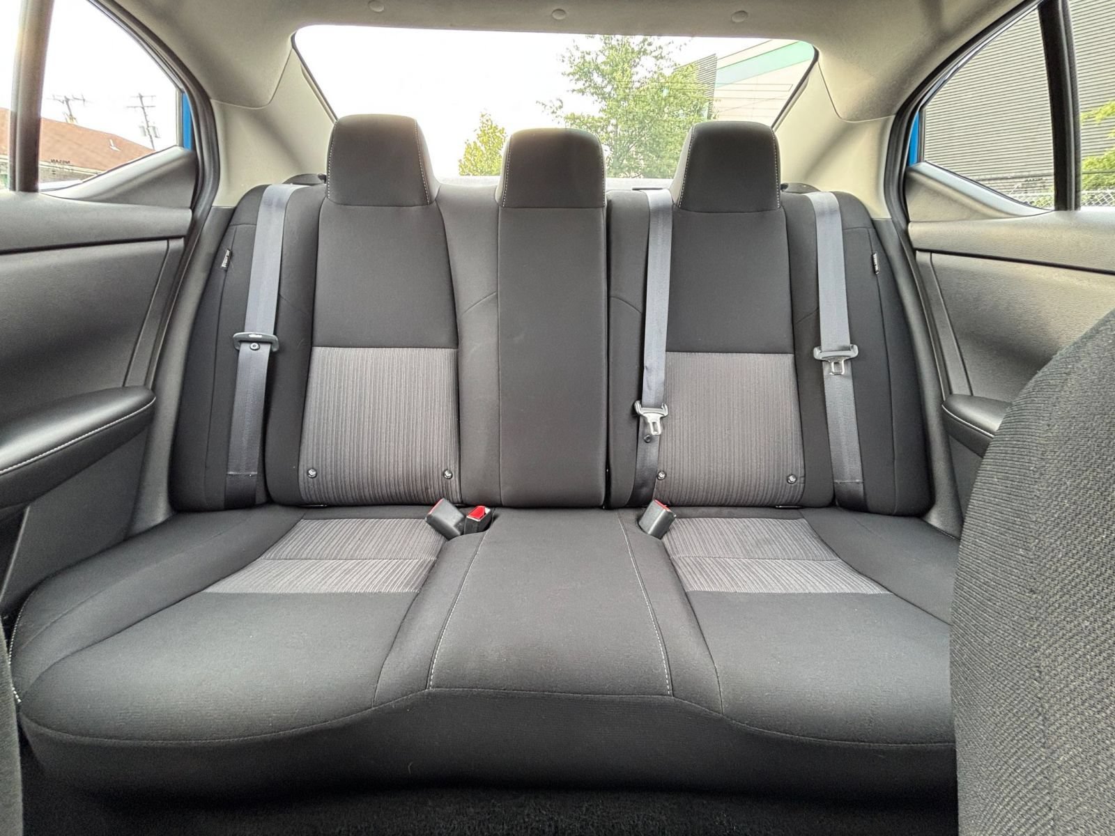 Used 2025 Nissan Sentra SV FWD image 46