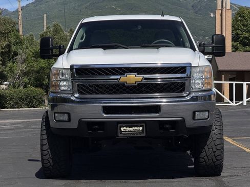 Used 2013 Chevrolet Silverado 2500 LT w/ Interior Plus Package AWD/4WD image 2