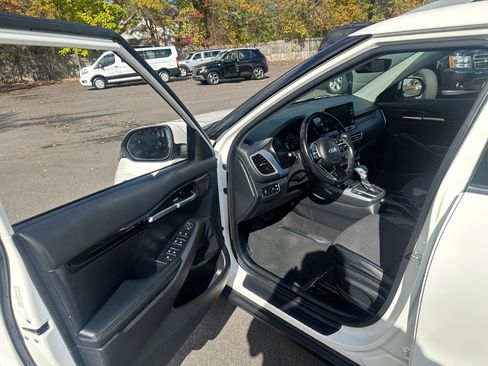 Used 2021 Kia Seltos S image 15