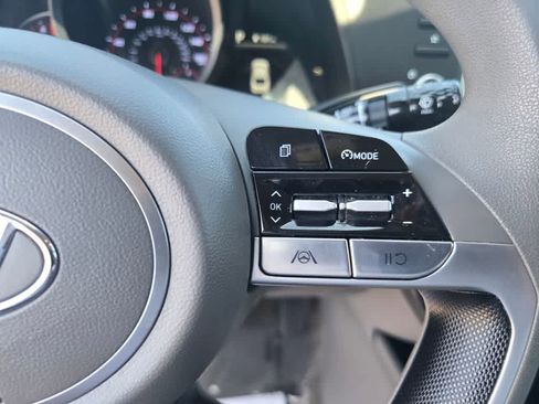 Used 2023 Hyundai Elantra SEL FWD image 20