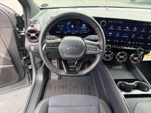 Certified 2025 Chevrolet Blazer EV RS AWD/4WD image 15