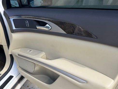 Used 2013 Lincoln MKZ Base image 23