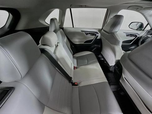 Certified 2019 Toyota RAV4 XLE Premium image 25