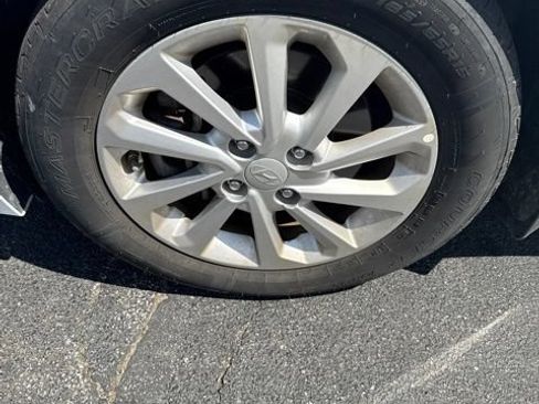 Used 2020 Hyundai Accent SEL FWD image 12