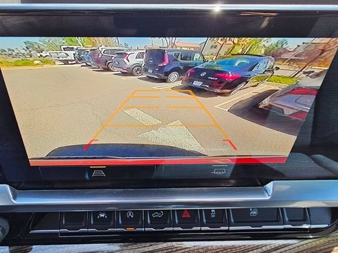 Used 2025 Chevrolet Silverado 1500 LT AWD/4WD image 32