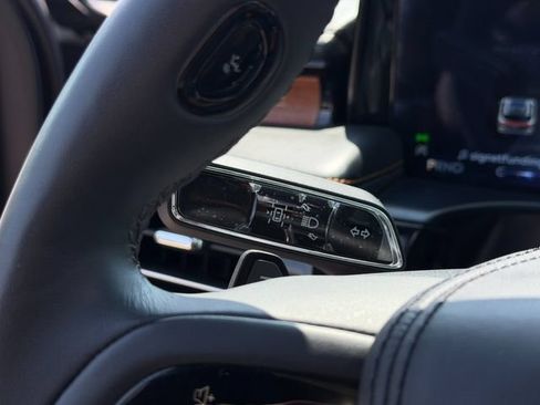 Used 2025 Lincoln Aviator Black Label w/ Black Label Special Edition AWD/4WD image 48