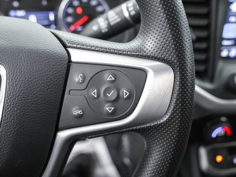 Certified 2023 GMC Acadia SLE w/ Driver Convenience Package image 28