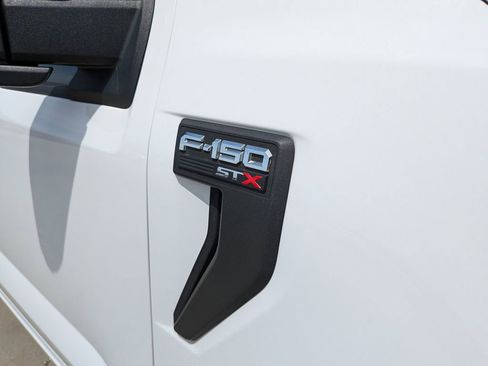Used 2021 Ford F150 XL w/ STX Appearance Package RWD image 11