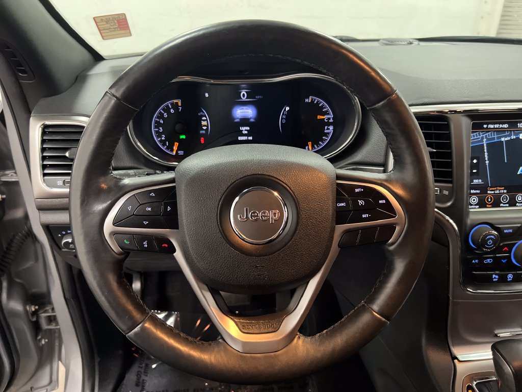 Used 2018 Jeep Grand Cherokee Laredo RWD image 15