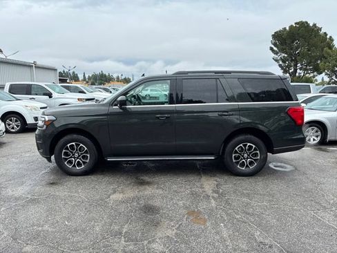 Used 2023 Ford Expedition XLT RWD image 4