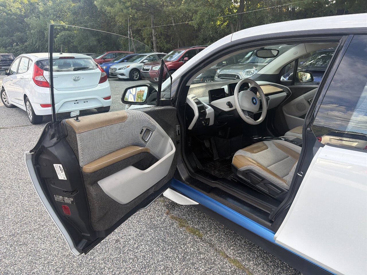 Used 2015 BMW i3 RWD image 10