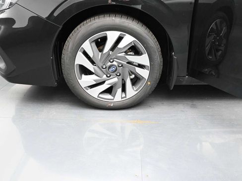 Used 2025 Subaru Legacy Limited image 12