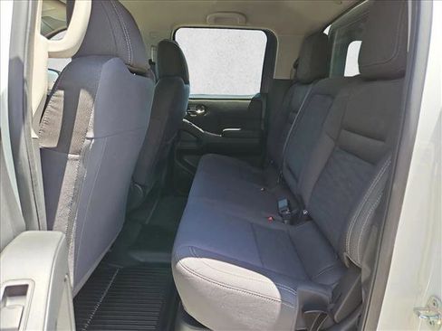 Used 2024 Nissan Frontier SV RWD image 16