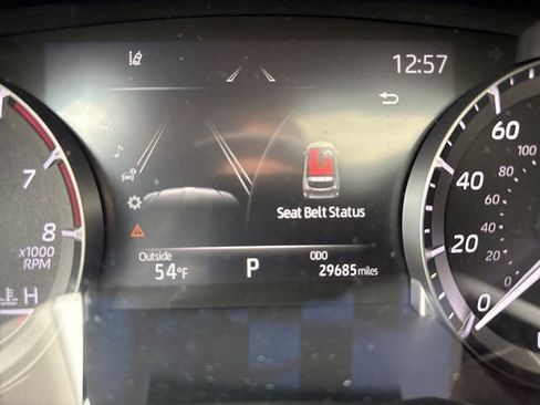 Used 2023 Toyota Highlander XLE image 14