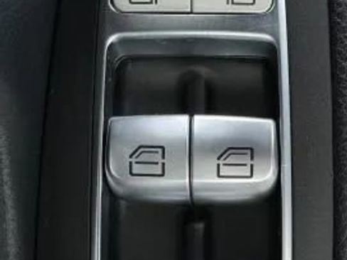 Used 2015 Mercedes-Benz C 300 4MATIC Sedan image 44