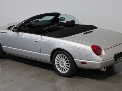 Used 2004 Ford Thunderbird RWD image 10