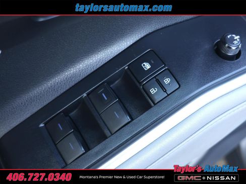 Used 2022 Toyota Highlander LE image 28